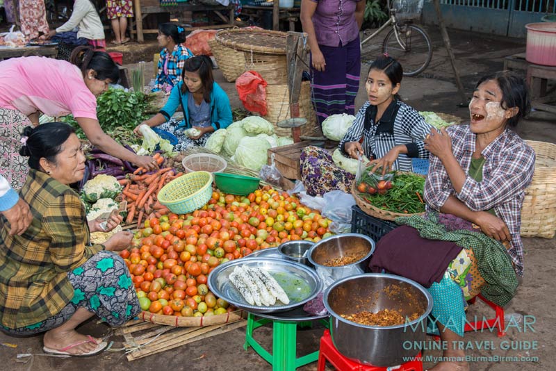 Myanmar Reisetipps | Bago | Marktbesuch am Bahnhof