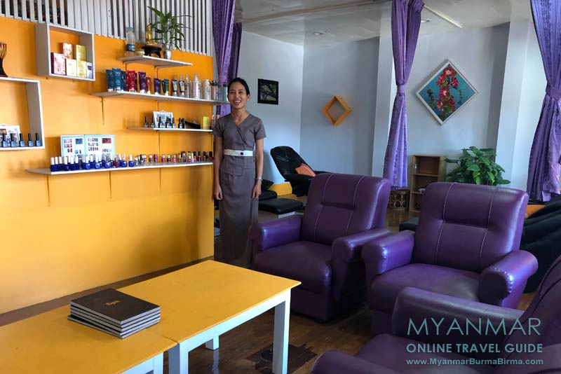 Aqua Lilies II Foot Spa & Boutique in Nyaungshwe am Inle-See