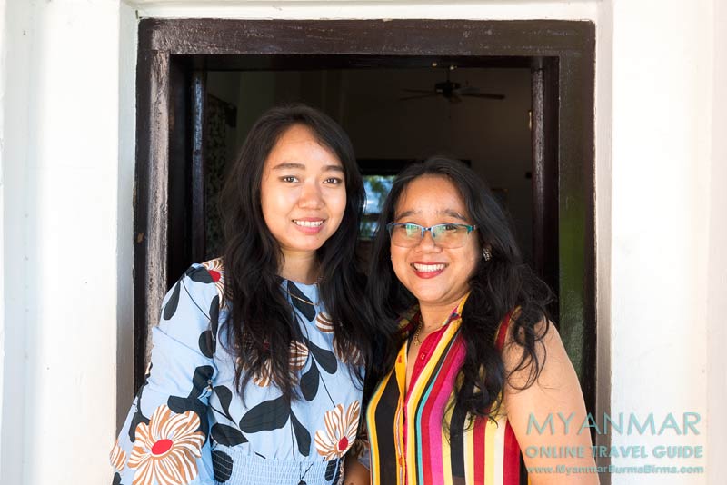 Restaurant in Salay: Die zwei Schwestern Wah Wah Tint Swe und Kyi Pyar Tint Swe sind Besitzerinnen von The Stamp - Restaurant und Bar.